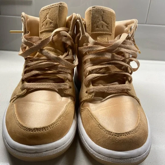 Jordan 1 Season of Her: Ice Peach (Women’s) - Picture 6 of 6